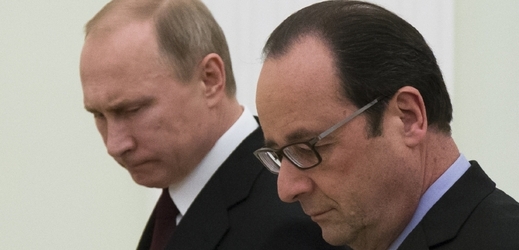 Francois Hollande (vpravo) a Vladimir Putin.