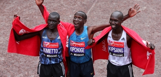 Londýnský maraton ovládl Keňan Eliud Kipchoge.