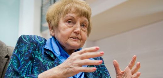 Eva Korová patří k obětem holokaustu. Přežila i lékařské pokusy, které prováděl Josef Mengele.