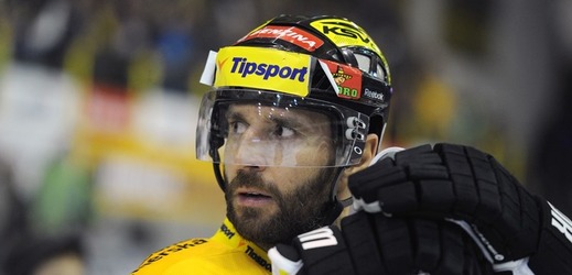 Rozhodnutí o startu hokejového útočníka Martina Ručinského na světovém šampionátu v Praze se podle všeho odkládá.