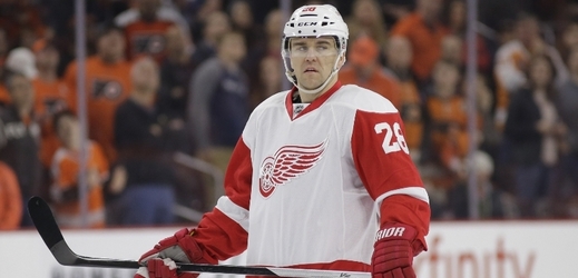 Hokejový obránce Marek Židlický bude pro nespecifikované zranění chybět Detroitu v rozhodujícím sedmém utkaní play off NHL na ledě Tampy Bay.