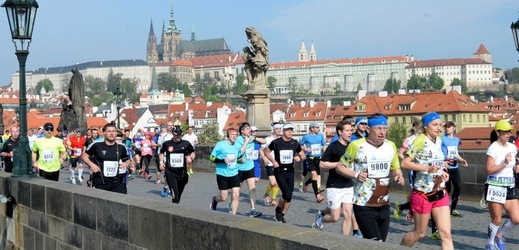 Pražský mezinárodní maraton.