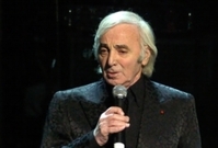Charles Aznavour při svém New Yorském vystoupení.