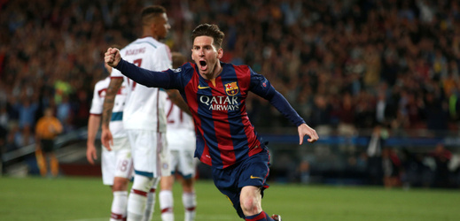Lionel Messi dvěma góly skolil Bayern.