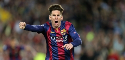 Lionel Messi slaví gól do branky Bayernu.