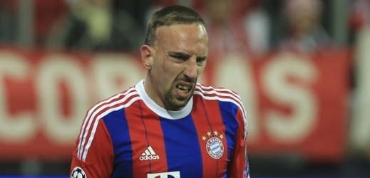 Hvězdu Bayernu Francka Ribéryho nadále trápí zraněný kotník.