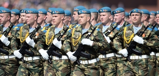Vojenská přehlídka v Minsku.