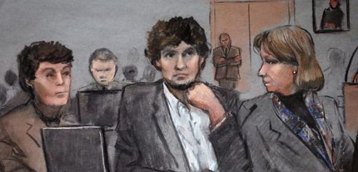Džochar Carnajev na kresbě ze soudní síně.