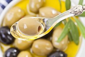Máslo může podle šéfkuchařů nahradit olivový olej.