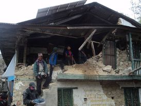 Zemětřesení, které na konci dubna Nepál postihlo má katastrofické následky.