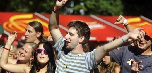 Loňský Sázavafest navštívilo nejméně 14 tisíc lidí.