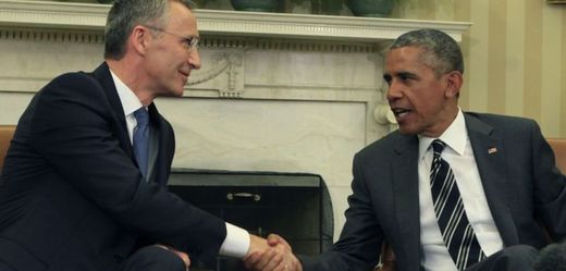 Jens Stoltenberg se shodl s Obamou na tom, že NATO se nyní nachází v novém bezpečnostním prostředí.