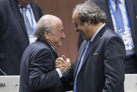Jak dlouho budou Michel Platini a Sepp Blatter ještě spolupracovat?