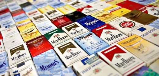 Pašované cigarety se v západních zemích prodávají s několikanásobnou marží.