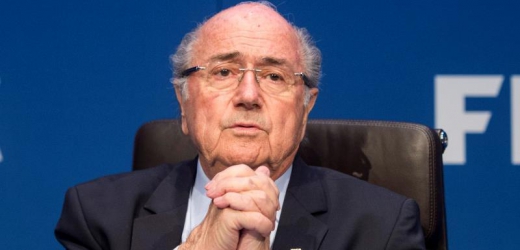 Prezident Sepp Blatter rezignoval.