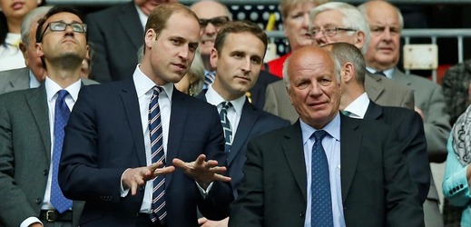 Předseda anglické fotbalové asociace Greg Dyke (vpravo).