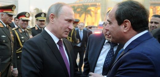 Vladimir Putin a Abdel-Fattah el-Sissi.