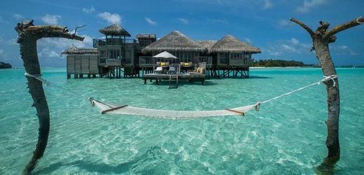 Luxusní hotel Gili Lankanfushi na Maledivách.