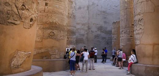 V chrámovém komplexu Karnak v jižním Egyptě ve středu chtěli zaútočit sebevražední atentátníci.
