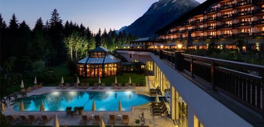 Letošní konference se odehrává v luxusní hotelu Interalpen Hotel v tyrolském městě Telfs.