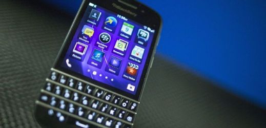 Kanadská telefonní společnost BlackBerry uvažuje o vidání telefonu s Androidem.