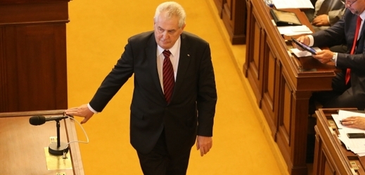 Miloš Zeman ve sněmovně.