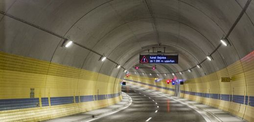 Tunel Blanka má být otevřen v září 2015.