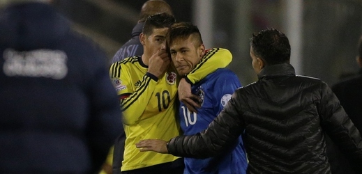Pro Neymara (vpravo) skončilo utkání s Kolumbií hodně neslavně.