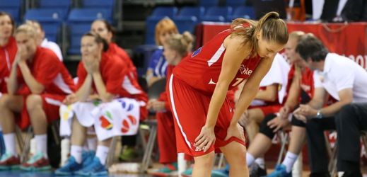 ČR - Turecko, utkání osmifinálové skupiny E mistrovství Evropy basketbalistek, 21. června v Debrecínu. Kateřina Elhotová.