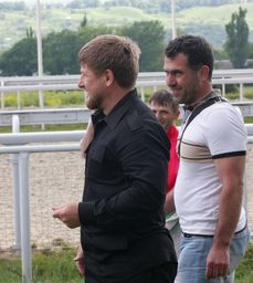 Kadyrov na dostizích v jihoruském Pjatigorsku.