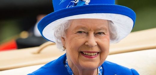 Britská královna Alžběta II. se nejspíš na nějaký čas odstěhuje z Buckinghamského paláce.