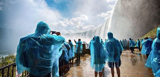 Superpromoklí: Není nic krásnějšího než stát u Niagarských vodopádů, cítit jak na vás dopadají kapky a slyšet burácení vody, popisuje svůj zážitek autorka fotografie Christine Hessová.