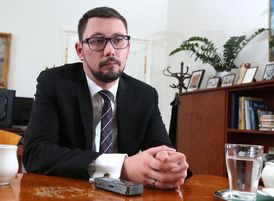 Prezidentův mluvčí Jiří Ovčáček článek hledal údajně ve vlastním volnu.