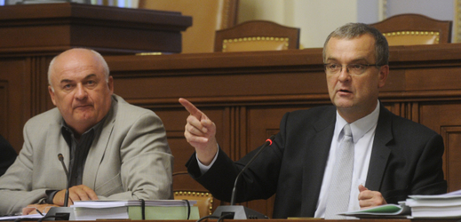 Bývalý předseda rozpočtového výboru Pavel Suchánek (vlevo) a tehdejší ministr financí Miroslav Kalousek.