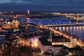 Riga v noci.