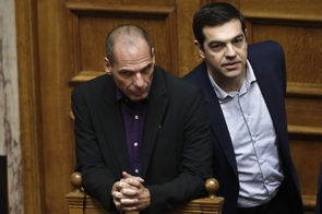 Řecký ministr financí Janis Varufakis (vlevo) a premiér Alexis Tsipras.