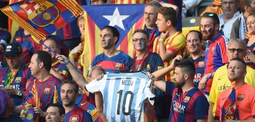 Fotbalové Barceloně hrozí trest. Její fanoušci při finále LM propagovali nezávislost Katalánska.