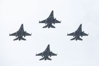 Stíhací letouny F-16.