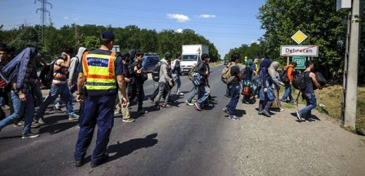 Migranti na maďarské hranici.
