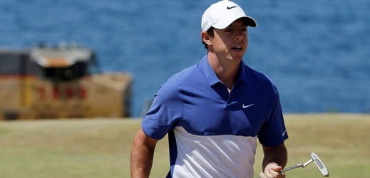 Golfista Rory McIlroy na British Open nepojede. Stále nedoléčil zranění z fotbalu.