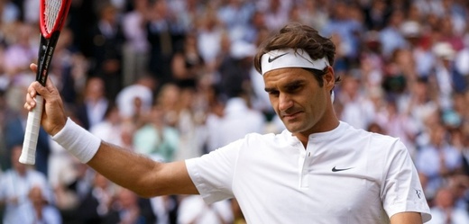 Roger Federer postoupil do finále Wimbledonu. Znovu se v něm utká s Djokovičem.