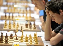V šachových turnajích by mělo nastoupit až tisíc hráčů.