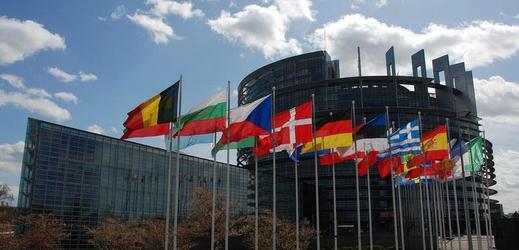 Za půjčky z EFSM ručí všechny unijní země a český podíl by byl 1,13 procenta.