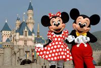 Walta Disneyho k postavení zábavního parku inspirovaly jeho dcery na kolotoči.