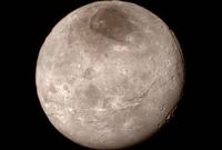 Snímek trpasličí planety Pluto zachycený sondou New Horizons.