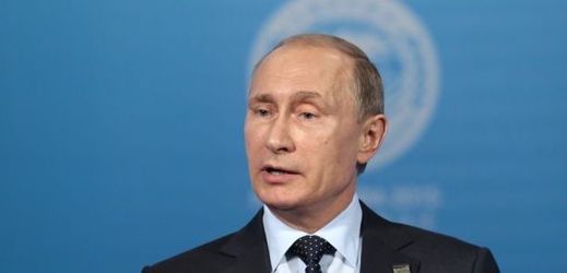 Ruský prezident Vladimir Putin si v telefonátu nizozemskému premiérovi postěžoval na mediální úniky z vyšetřování katastrofy malajsijského boeingu.