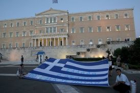 Někteří řečtí občané protestovali proti přijetá druhé sady reforem.