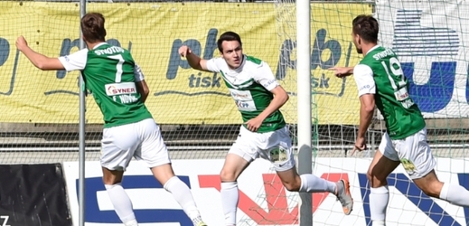 Jablonecký Vjačeslav Karavajev se raduje z gólu.