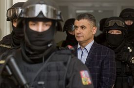Alí Fajád zadržený v Praze pro podezření ze spolupráce s teroristy.