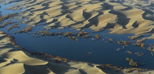 Vodní tělesa pod světovými pouštěmi jsou plná uhlíku.
